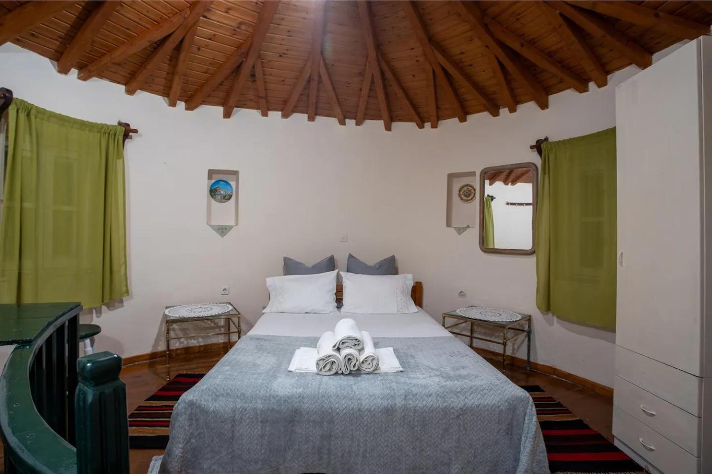 Luxury tent Windmill For Two Near Skala Eressos *