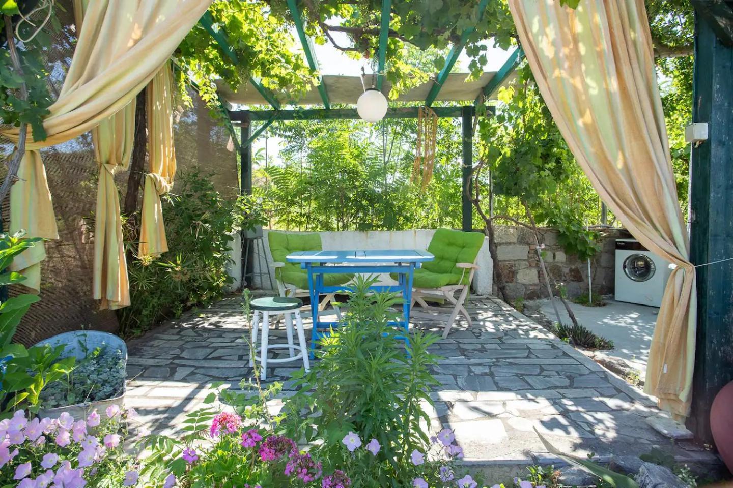 Luxury tent Windmill For Two Near Skala Eressos